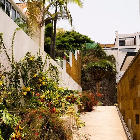 Laurisilva Villa *